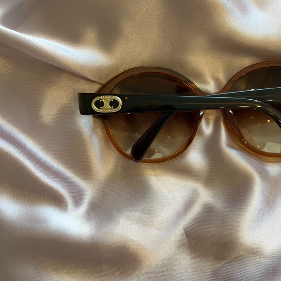 Céline Triomphe Tortoise sunglasses - Picture 2 of 10